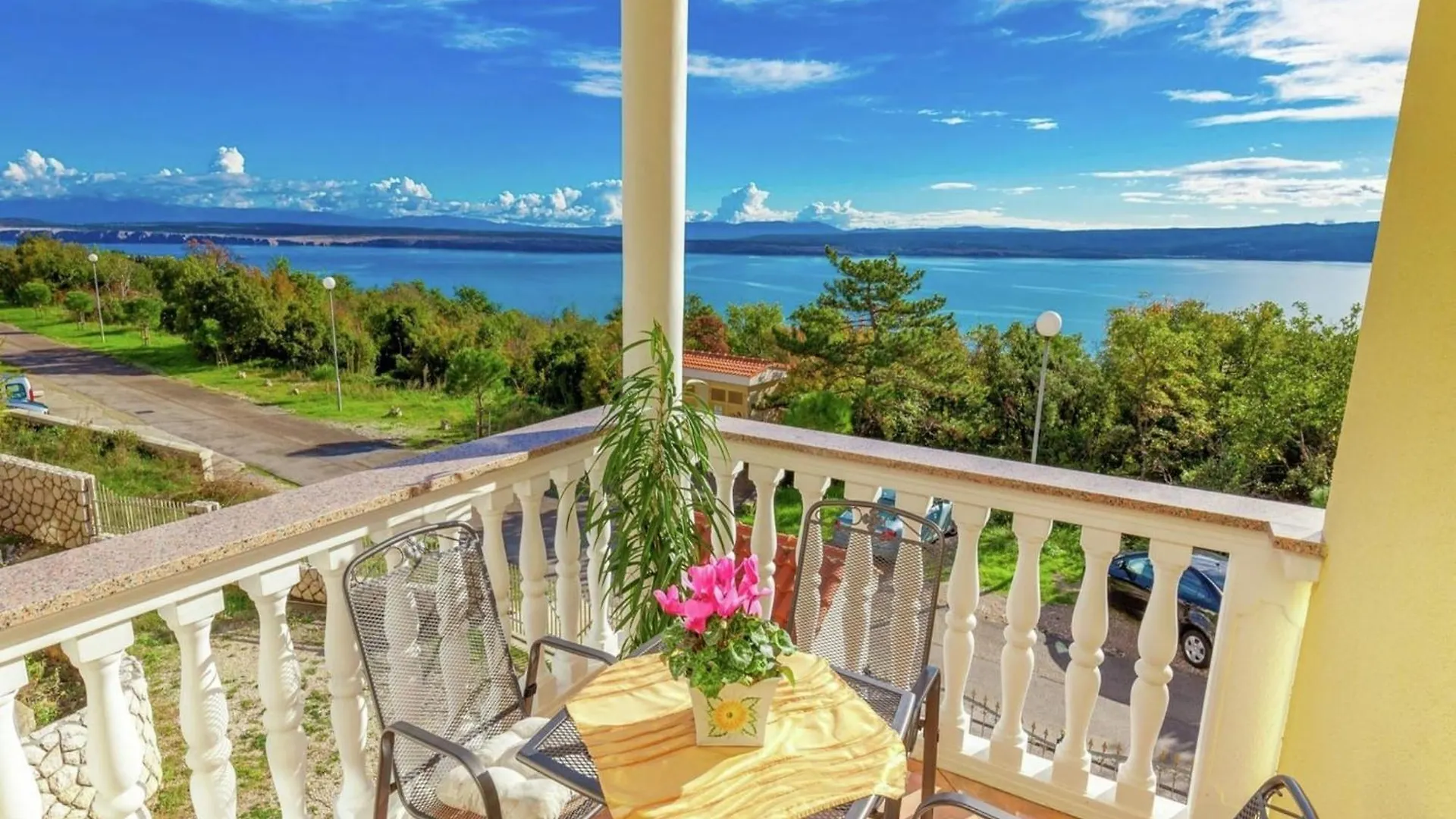 Adorable Apartment In Dramalj With Pool
